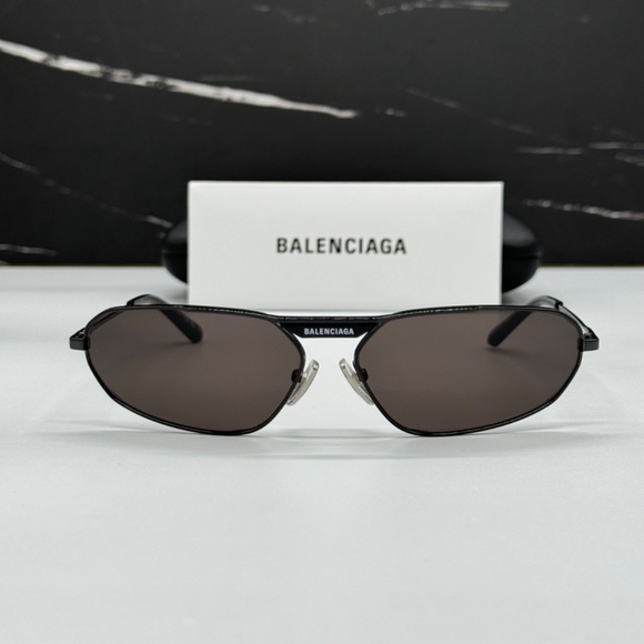 NEW BALENCIAGA BB0245S 001 UNISEX SUNGLASSES - Picture 3 of 10